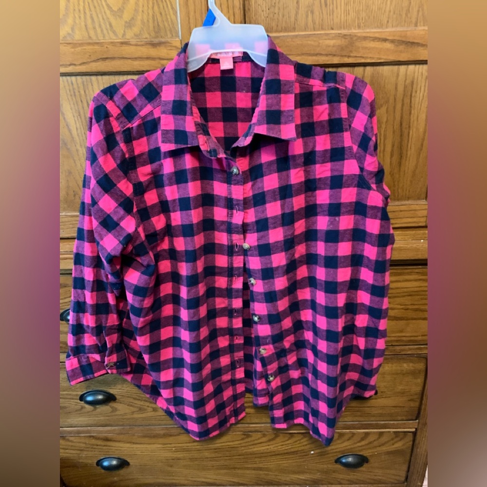 ⭐️  5/$20 Woman Within Pink and Purple Plaid Shirt. Very soft